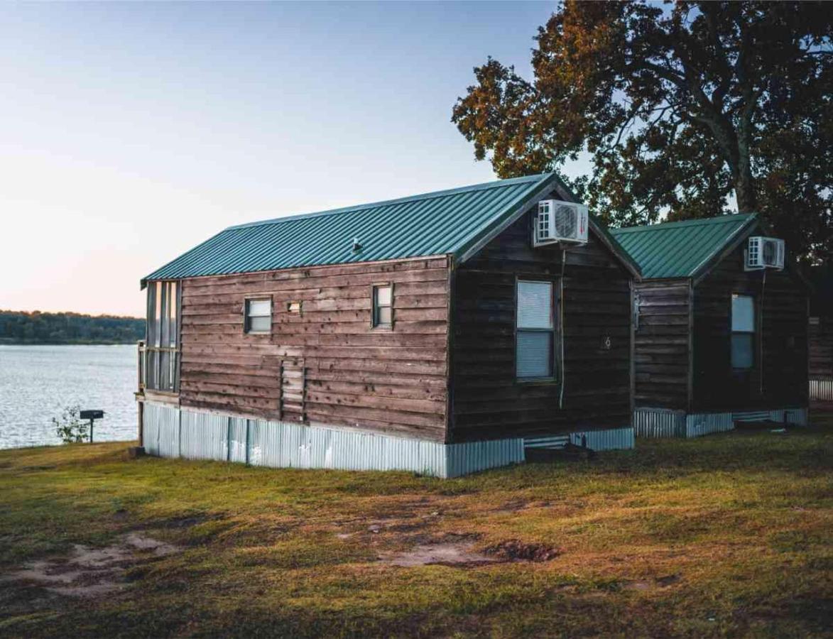 Lakefront Cedar Cabin - 6 Мід Екстер'єр фото